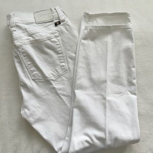 Lucky Brand 6/28 white Sofia Capri jeans; lightly loved
